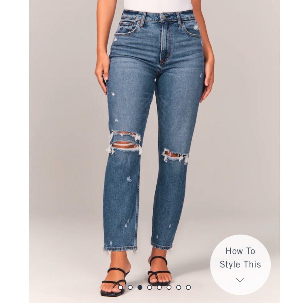 Abercrombie Curve Love High Rise Mom Jeans, size 27/4 R.